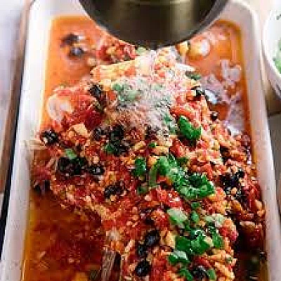 Steamed fish head in chili sauce
